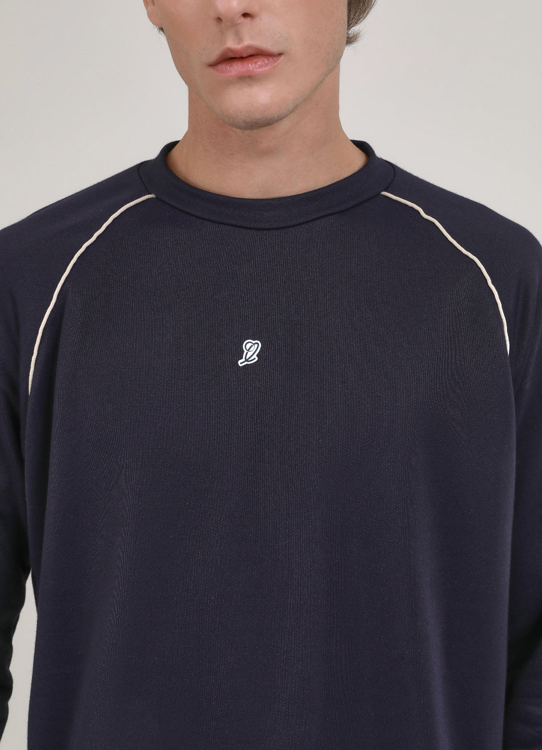 Crewneck Raglan In And Out